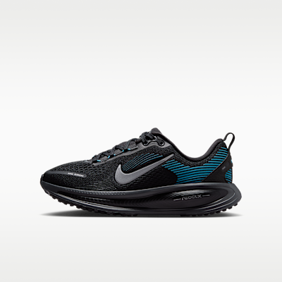 Nike Vomero 18 Big Kids' Road Running Shoes. Nike.com